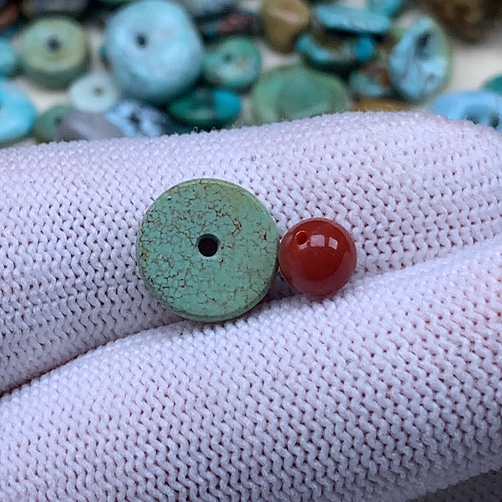 龙***莹南红玛瑙未镶嵌珠宝奇石