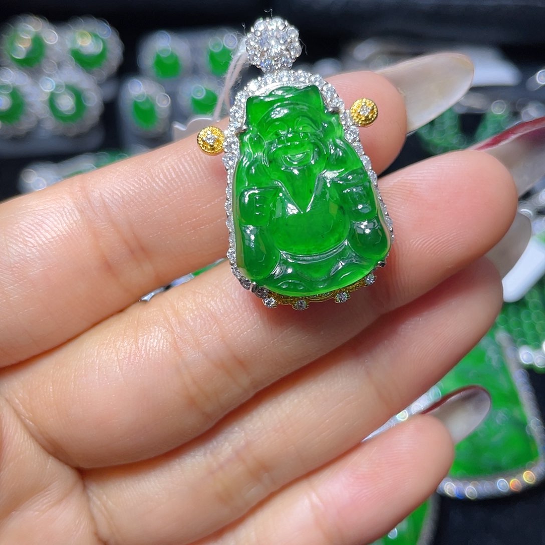 翡翠颈饰银S925镶嵌翡翠