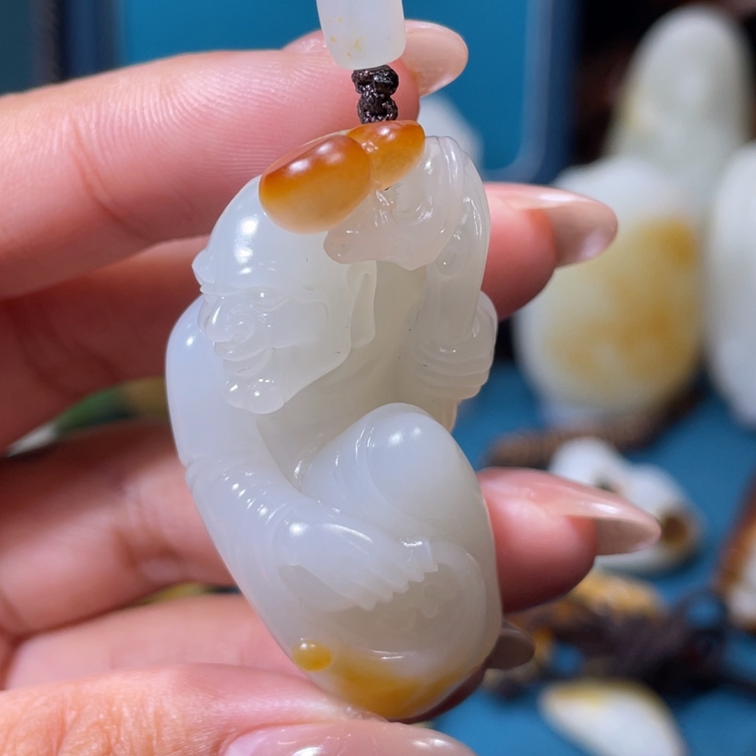 和田玉未镶嵌颈饰