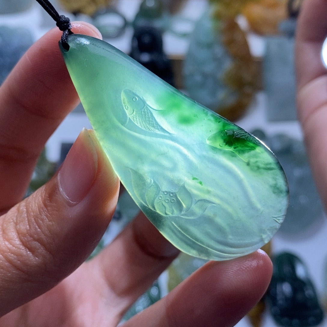 定制翡翠未镶嵌荷花鱼