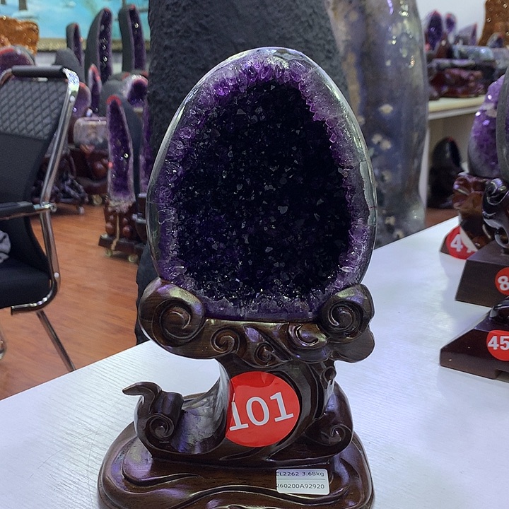 紫晶大型摆件（非配饰）未镶嵌罗****考妞妞
