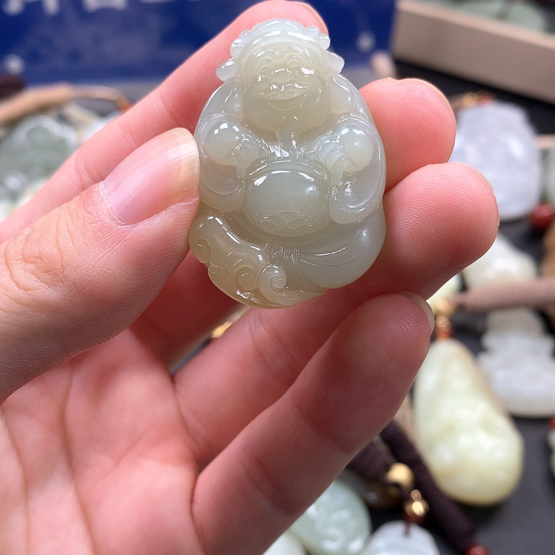 和田玉颈饰未镶嵌