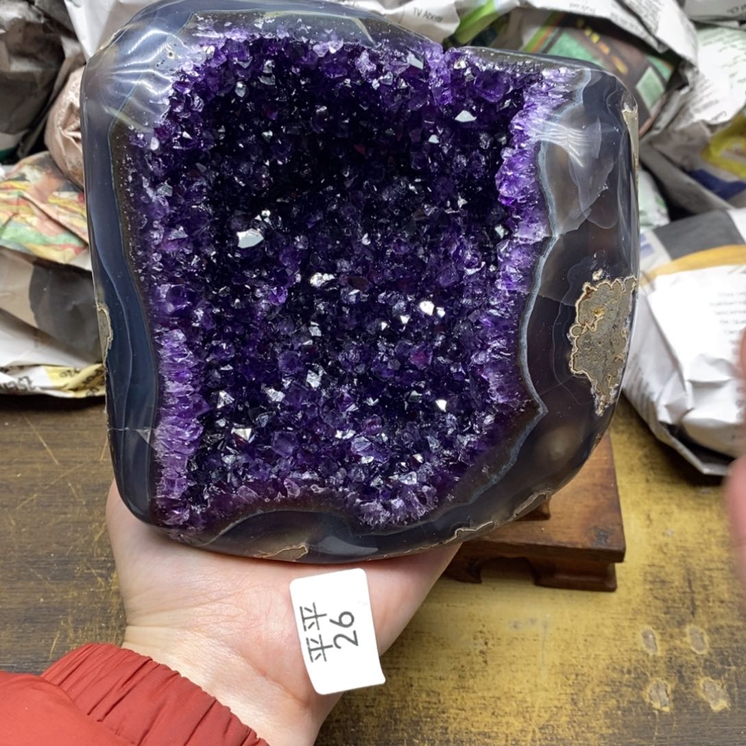 紫晶乌拉圭未镶嵌