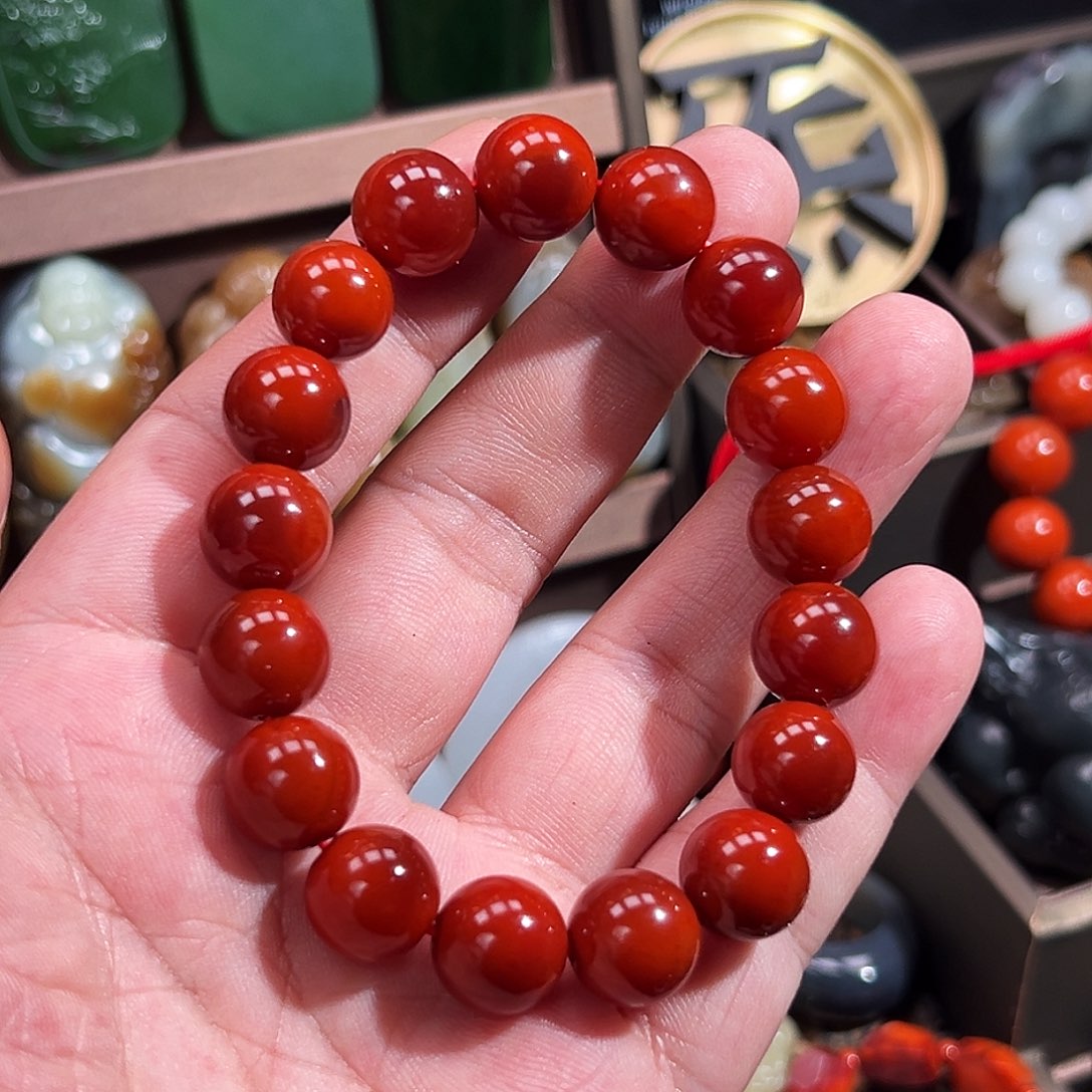 南红玛瑙手串未镶嵌牛血火焰红