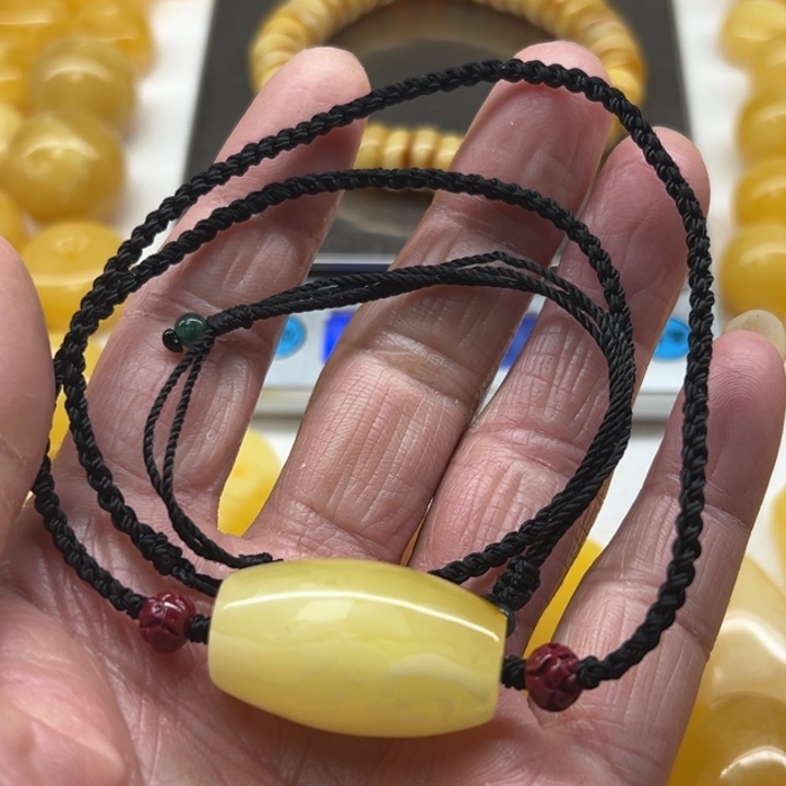 琥珀（矿物珀）未镶嵌裸石