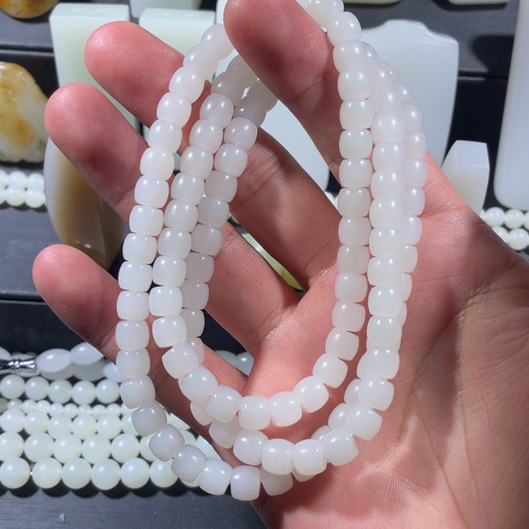 和田玉未镶嵌颈饰项链