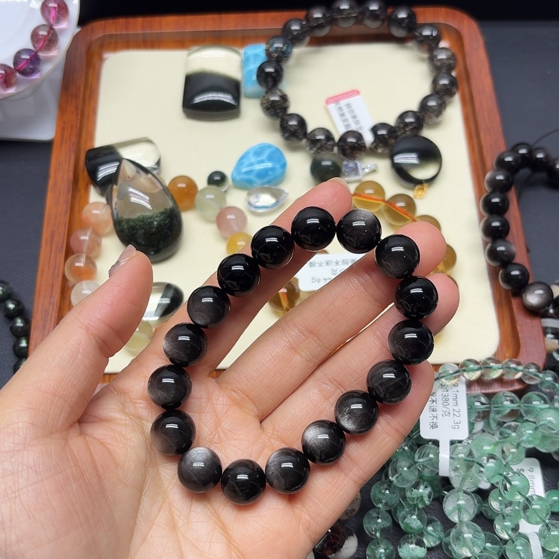 新***芳未镶嵌水晶手链银曜石