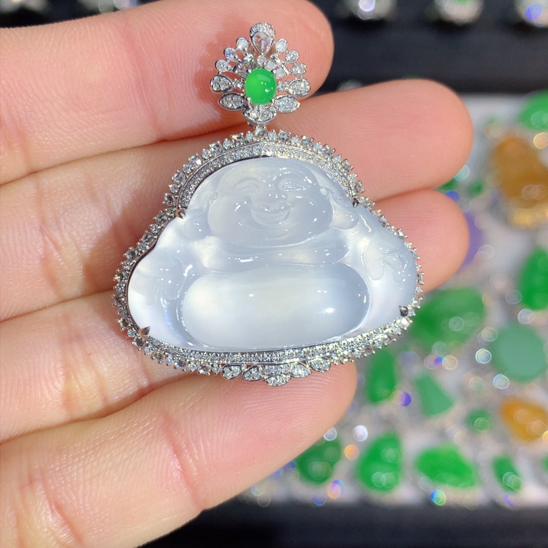 翡翠颈饰18K金镶嵌天然a货翡翠