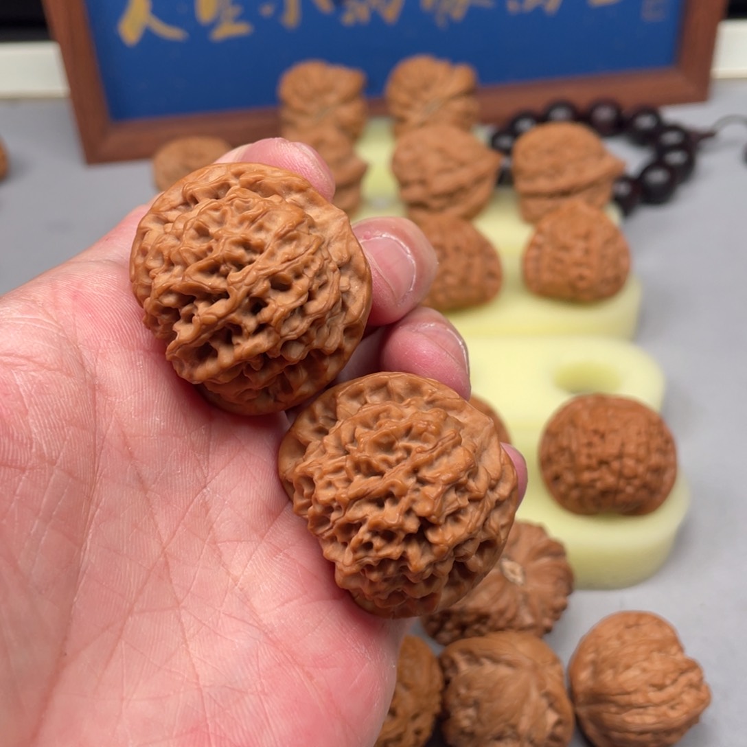 文玩核桃把件核欢