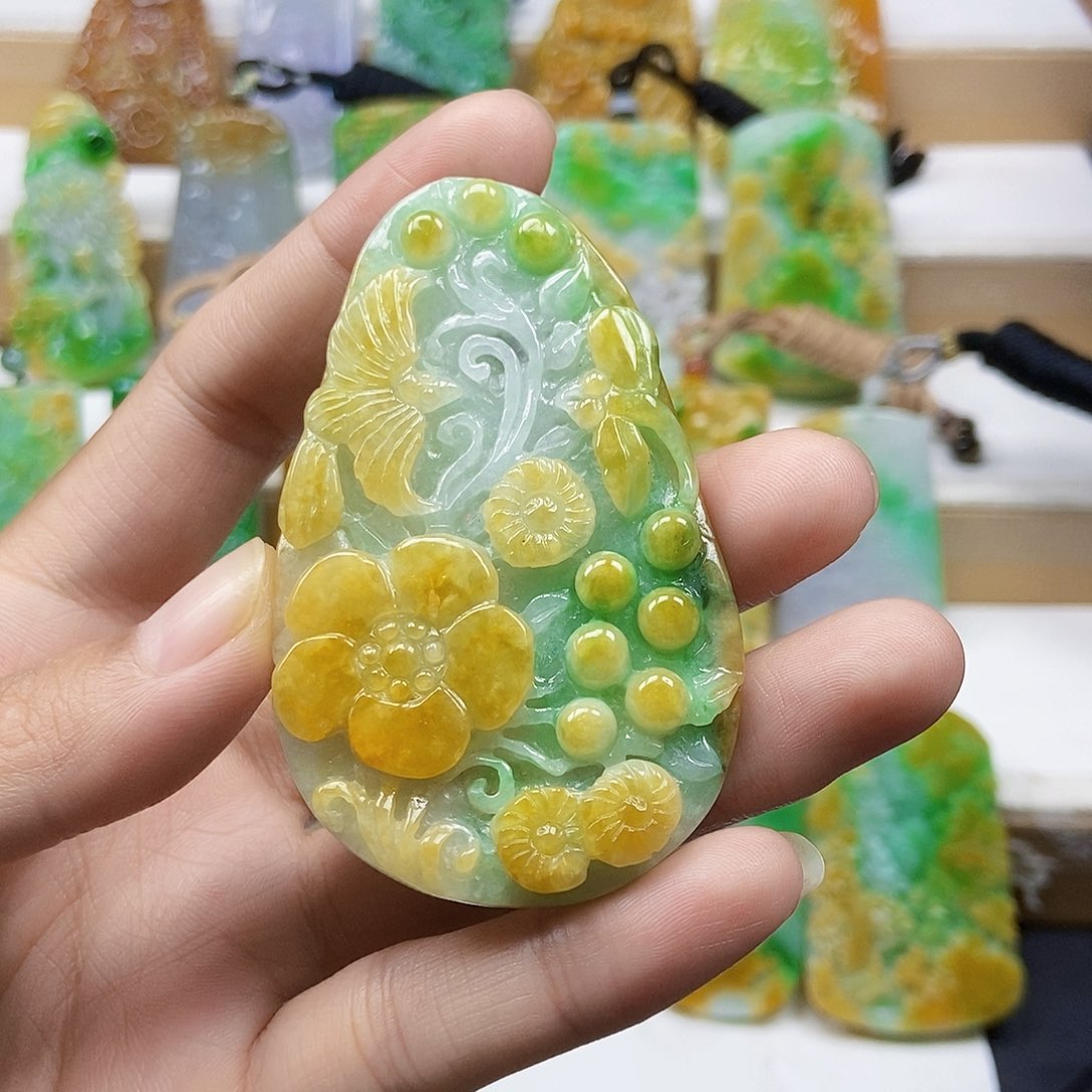 颈饰未镶嵌翡翠天然翡翠A货