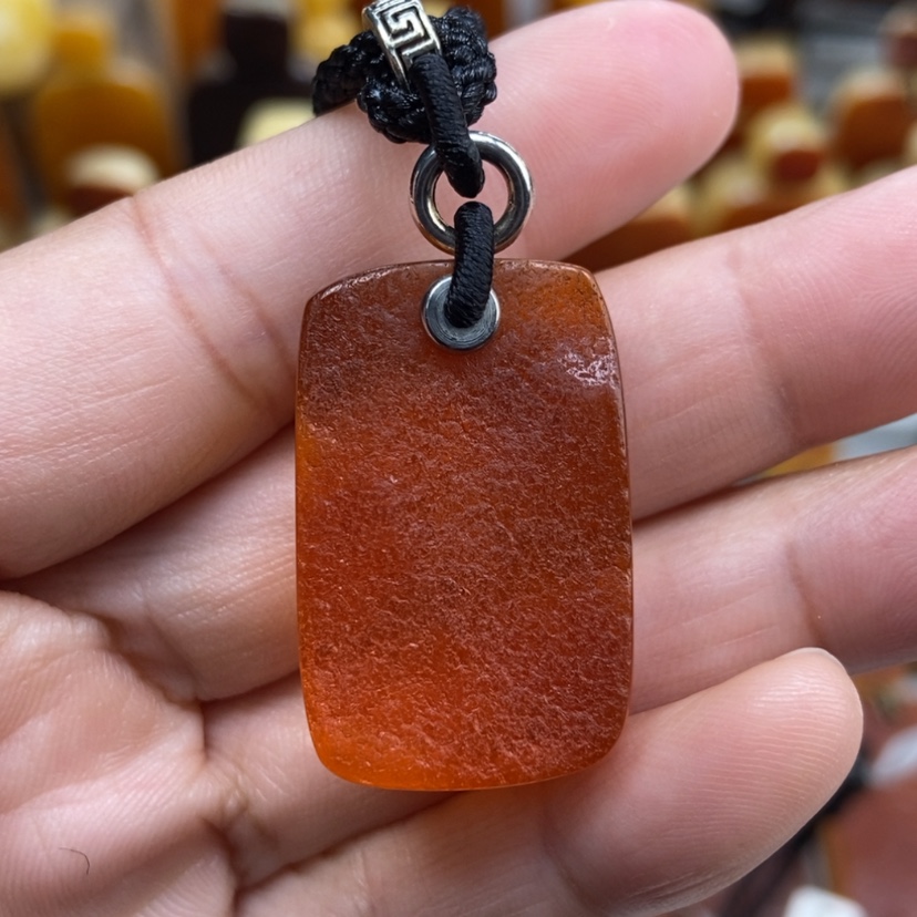 【闪购商品】琥珀颈饰未镶嵌