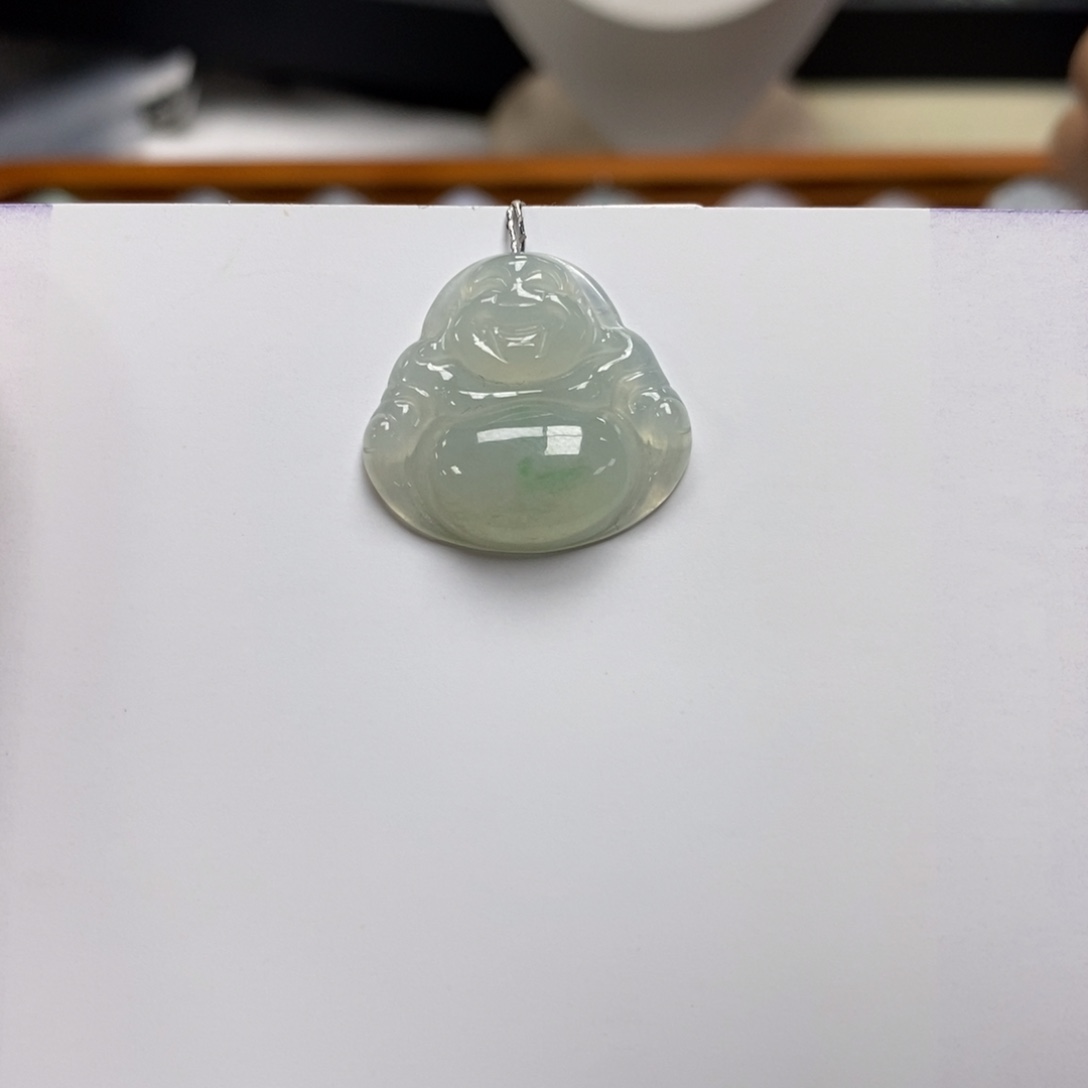 翡翠颈饰未镶嵌佛公