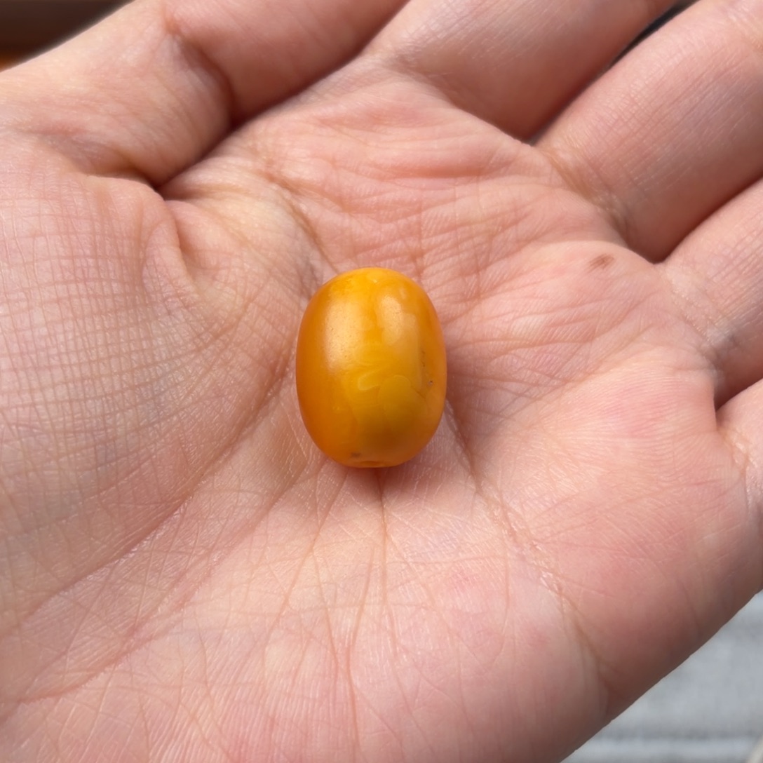 十***年蜜蜡未镶嵌颈饰老蜜蜡