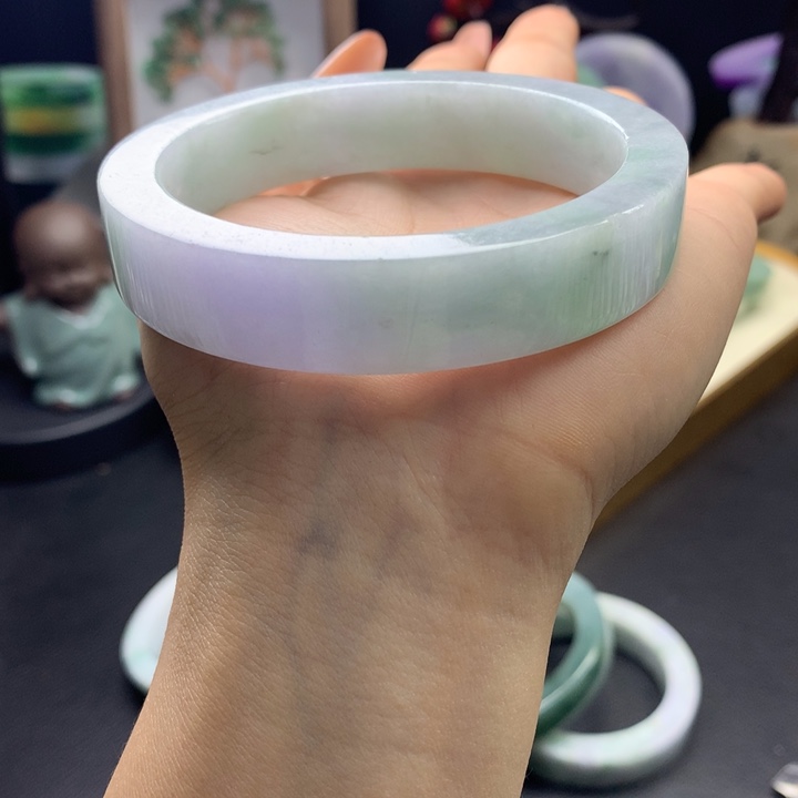 定制翡翠未镶嵌翡翠手镯