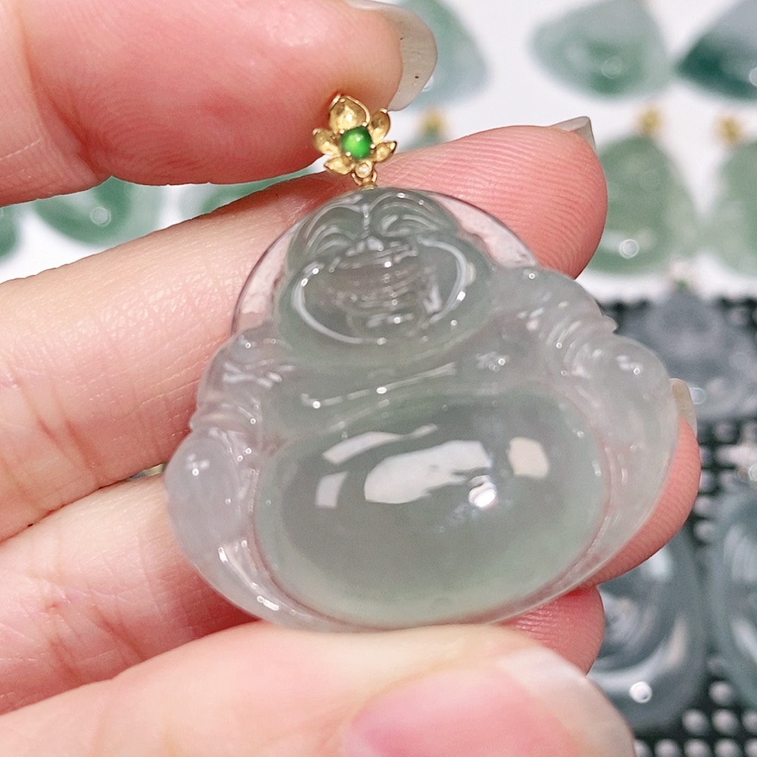 翡翠18K金镶嵌颈饰