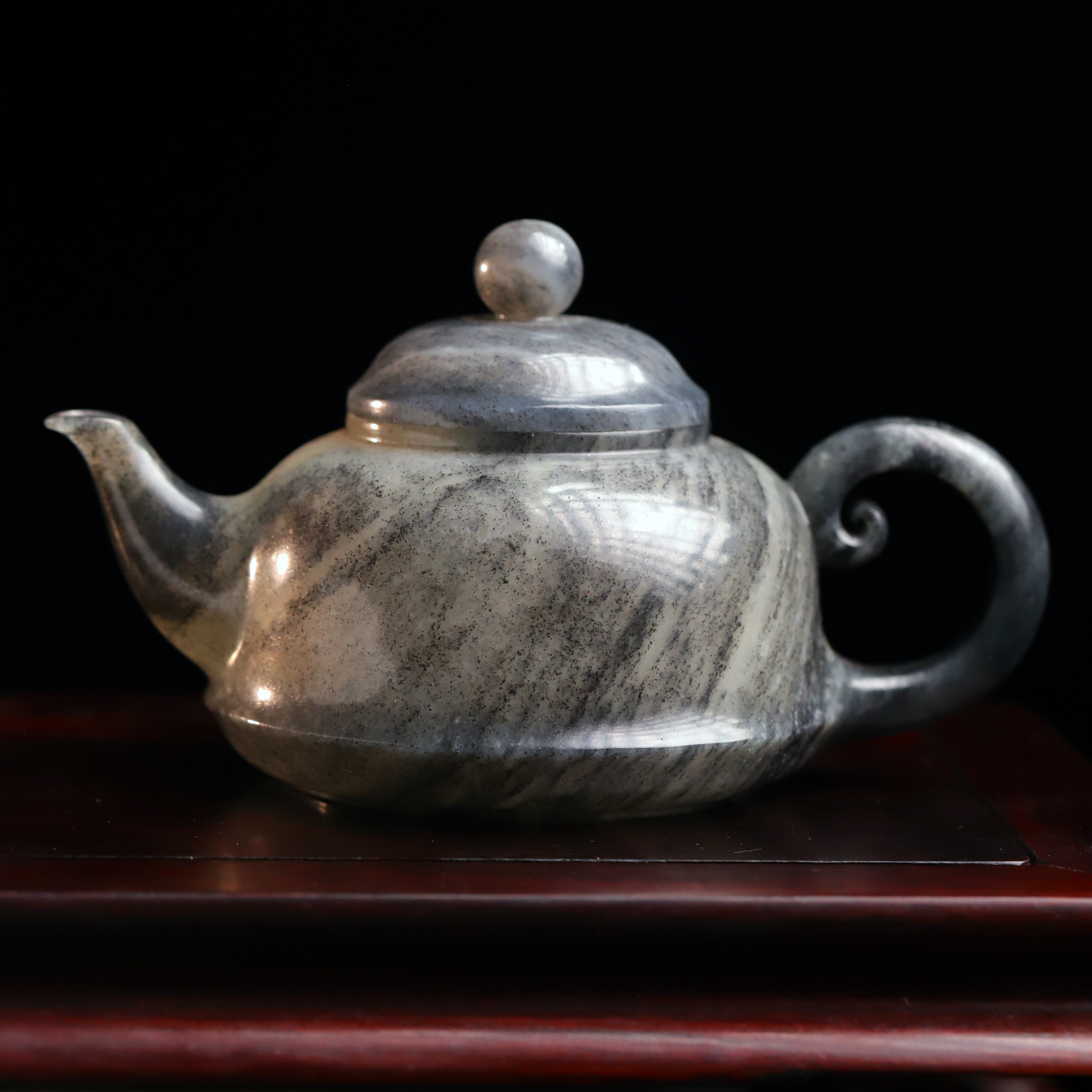 清代和田玉文房玉壶