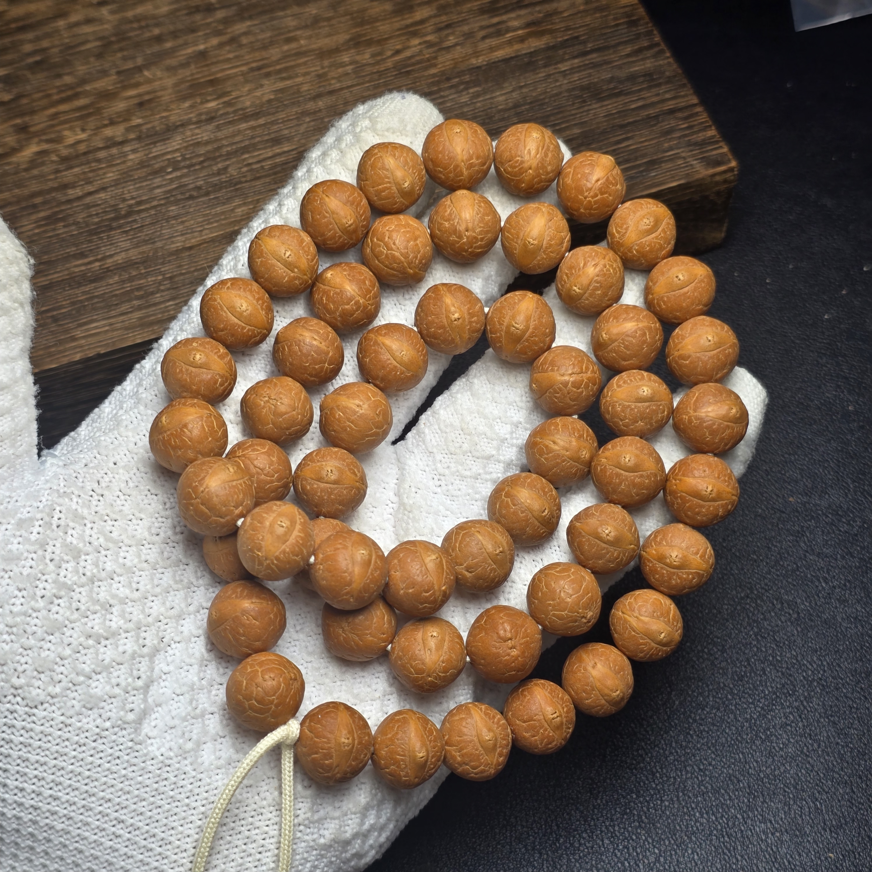 尼泊尔凤眼菩提-半挂54颗系列-尺寸14-半实心定制款-货号b17