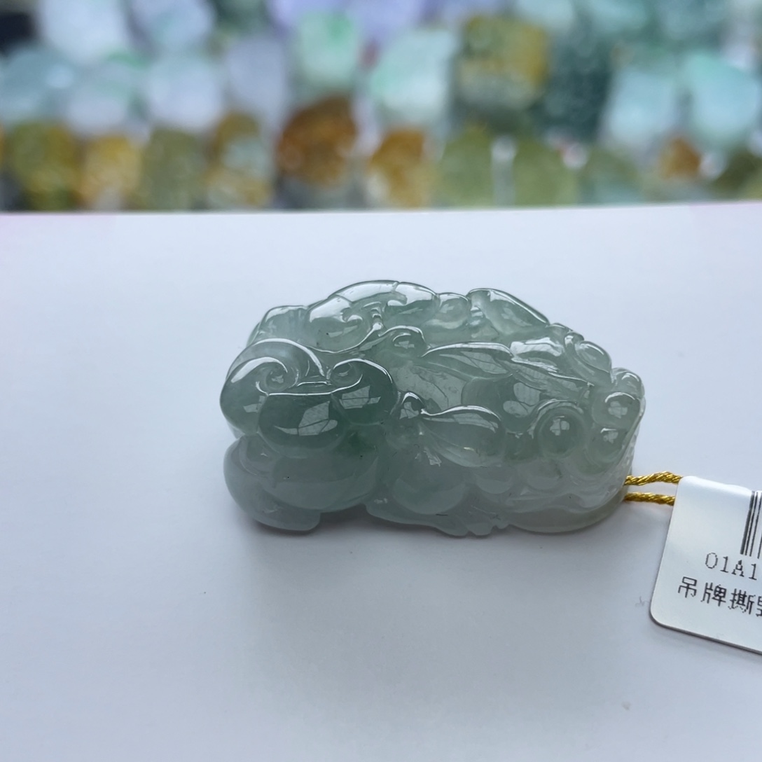 翡翠颈饰未镶嵌貔貅