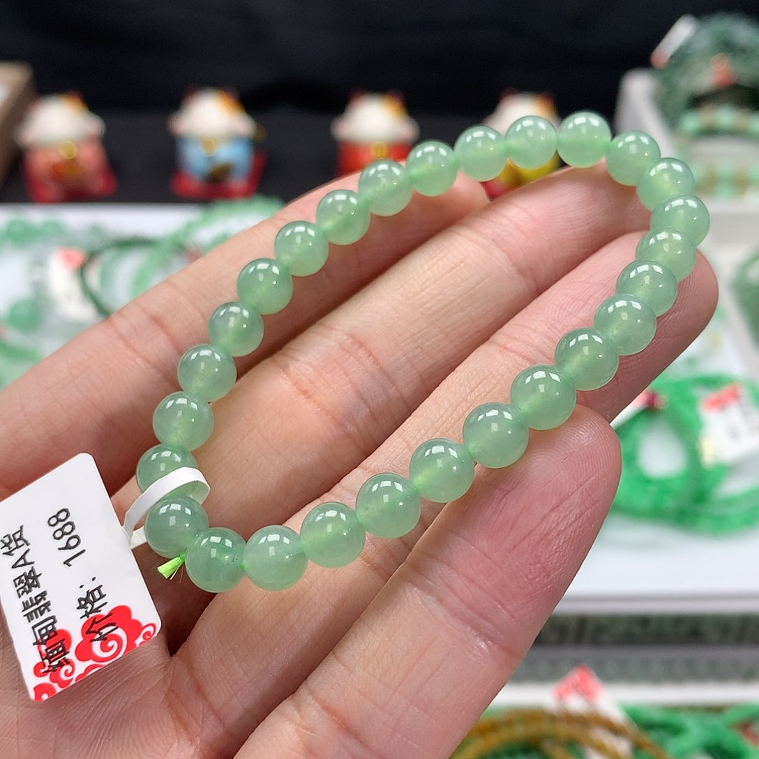 翡翠手链未镶嵌翡翠