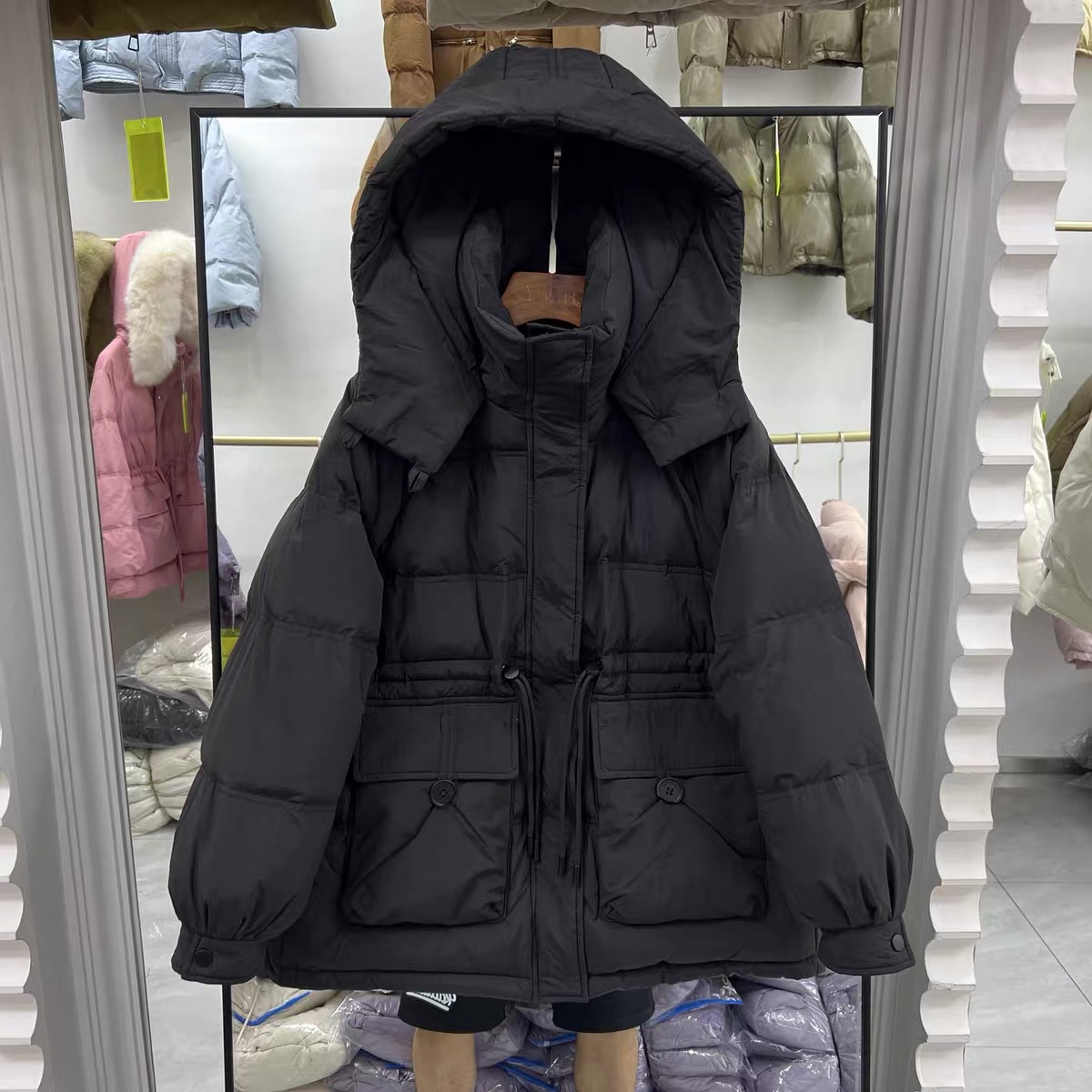 【盼盼家精品女装】中长收腰半粒扣