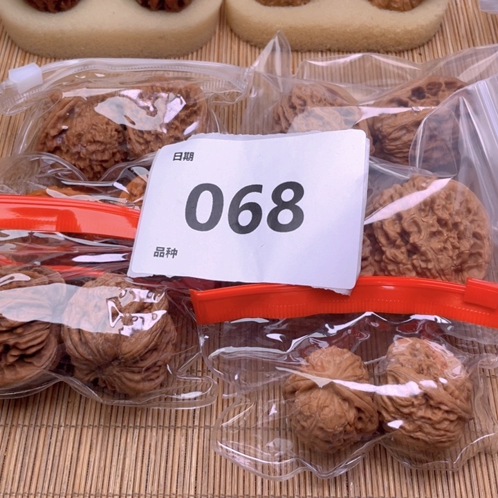 文玩核桃把件68号6对