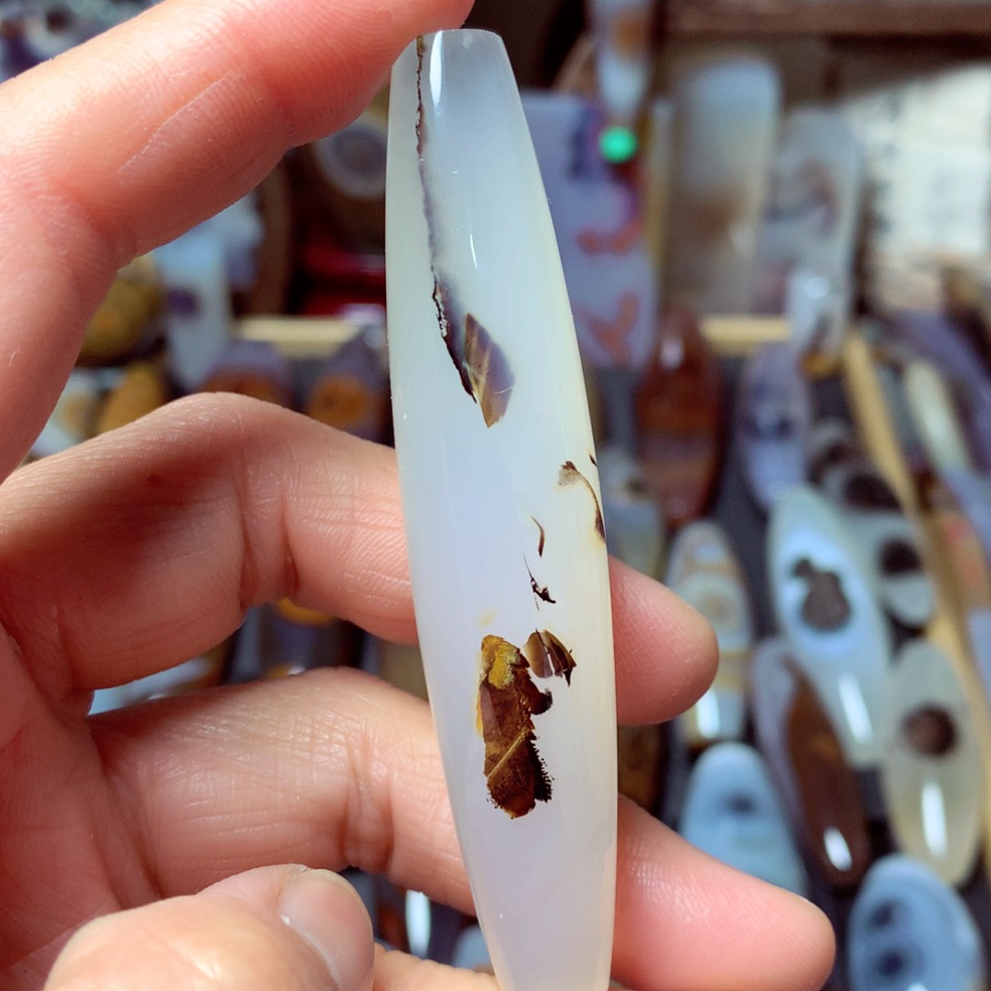 玛瑙/玉髓颈饰未镶嵌