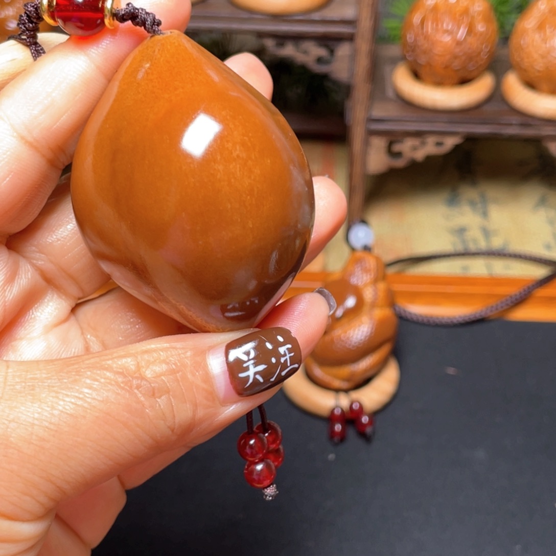 橄榄核吊坠一线天43穿配552