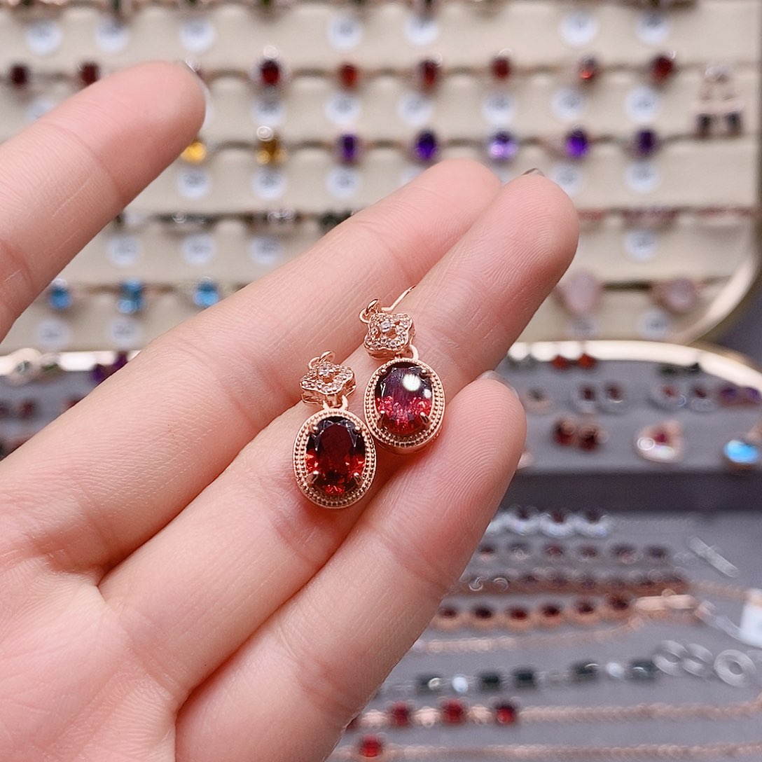 石榴石耳钉银S925镶嵌耳钉