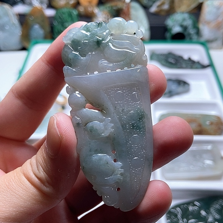 翡翠未镶嵌颈饰翡翠a货