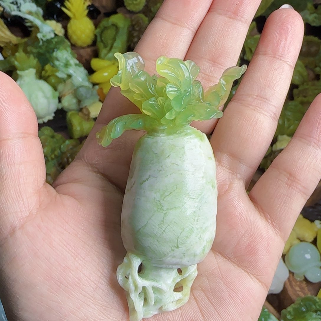 蛇纹石玉把件未镶嵌