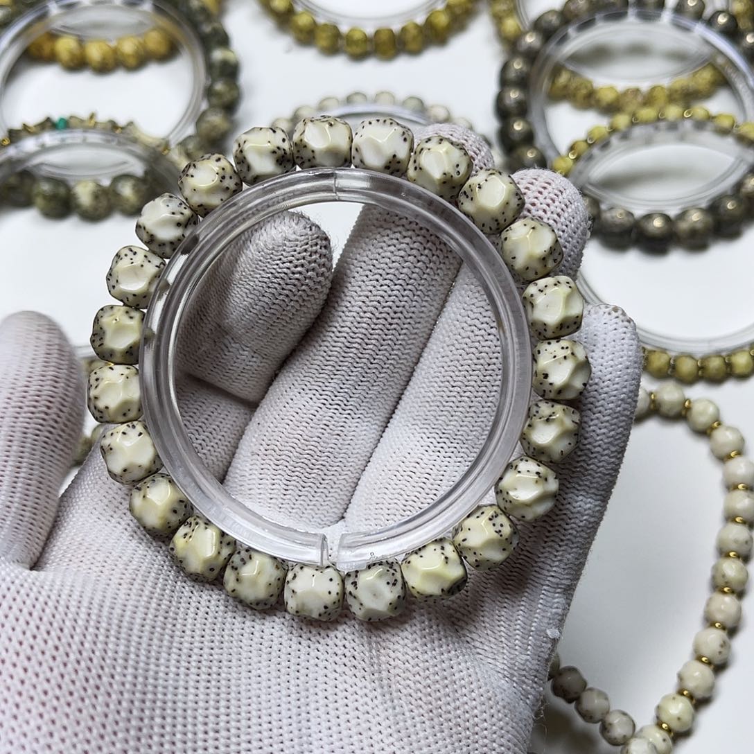 C***a星月菩提手串10改手工无相瓷白大留白