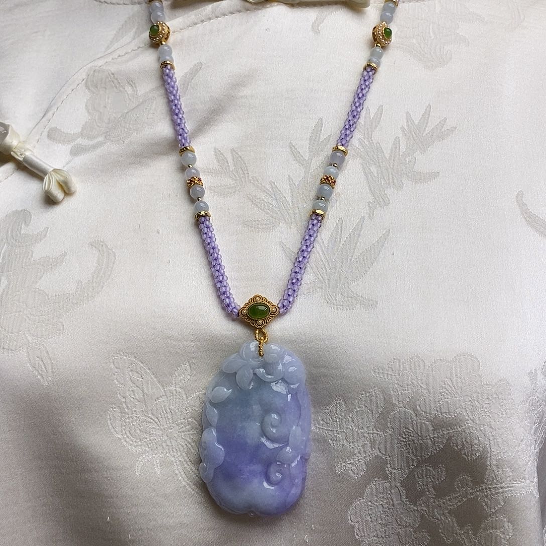 翡翠颈饰未镶嵌天然