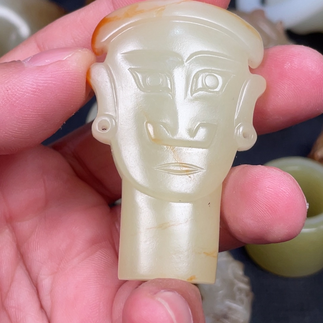 z***辉和田玉（糖玉）未镶嵌挂件