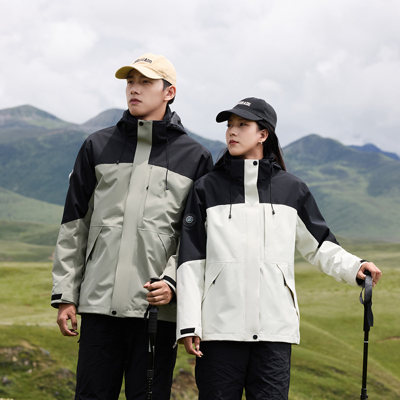 迪卡侬INS新款冲锋衣女三合一可拆卸防风防水外套男户外秋冬保暖