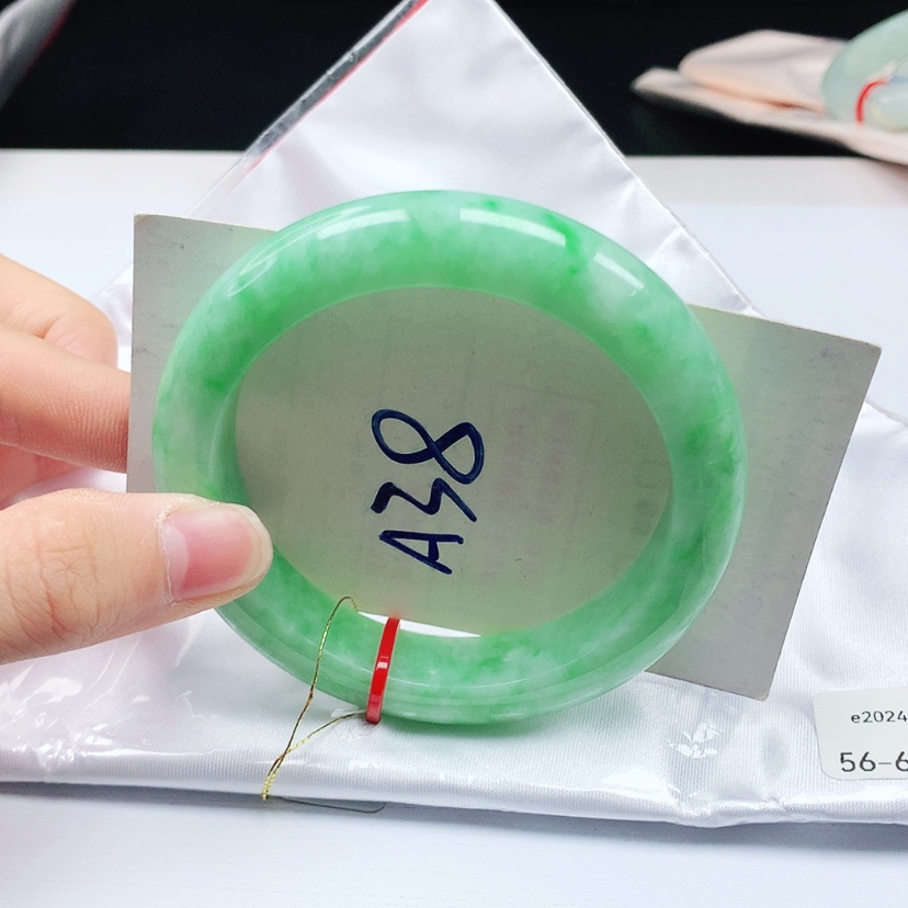 【闪购商品】翡翠手镯未镶嵌天然缅甸a货手镯56