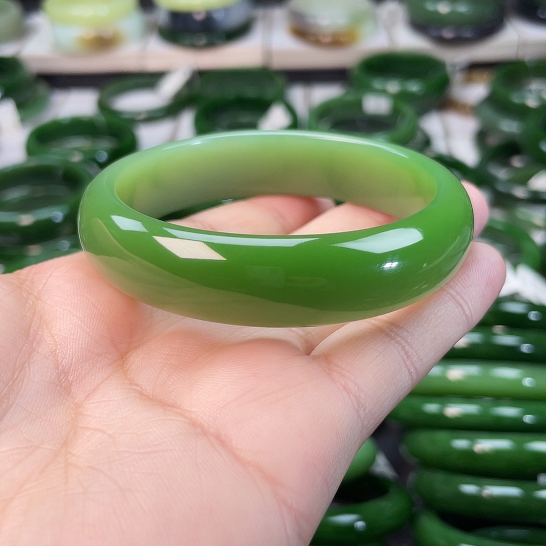 和田玉（碧玉）手镯未镶嵌