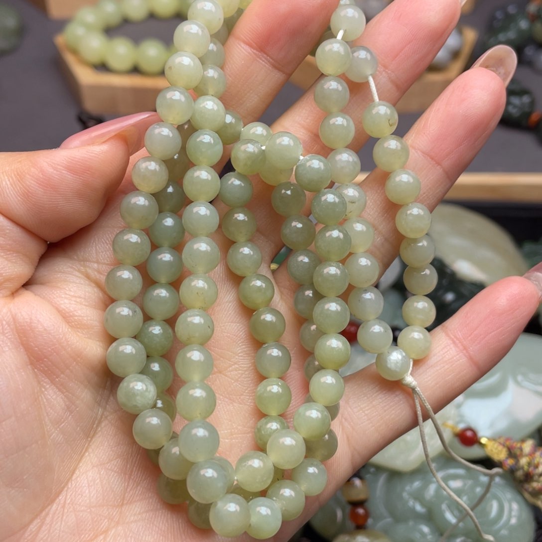 和田玉颈饰未镶嵌