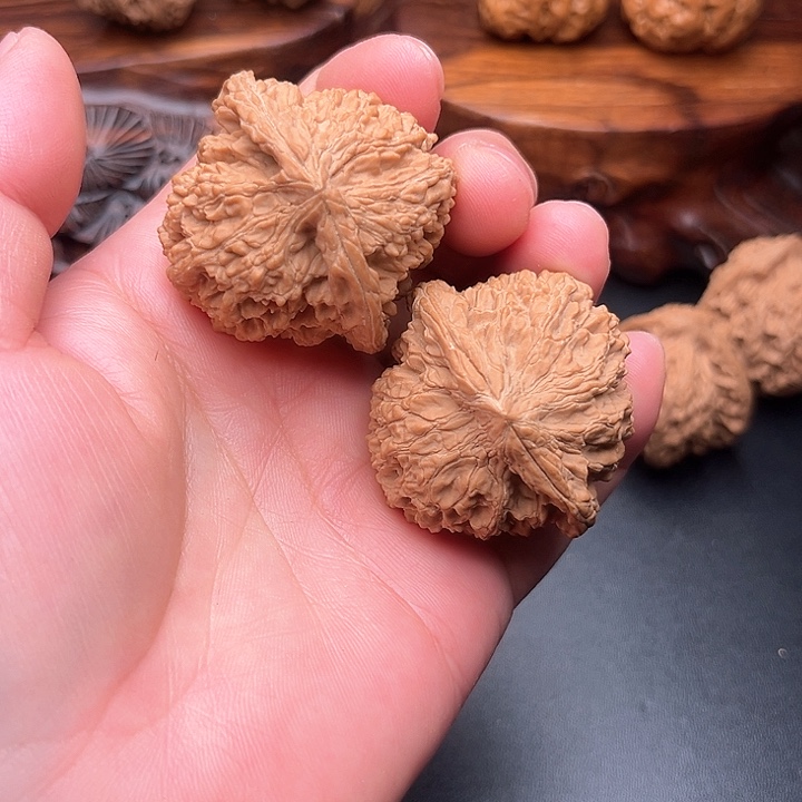 桃核把件核桃满天星42+