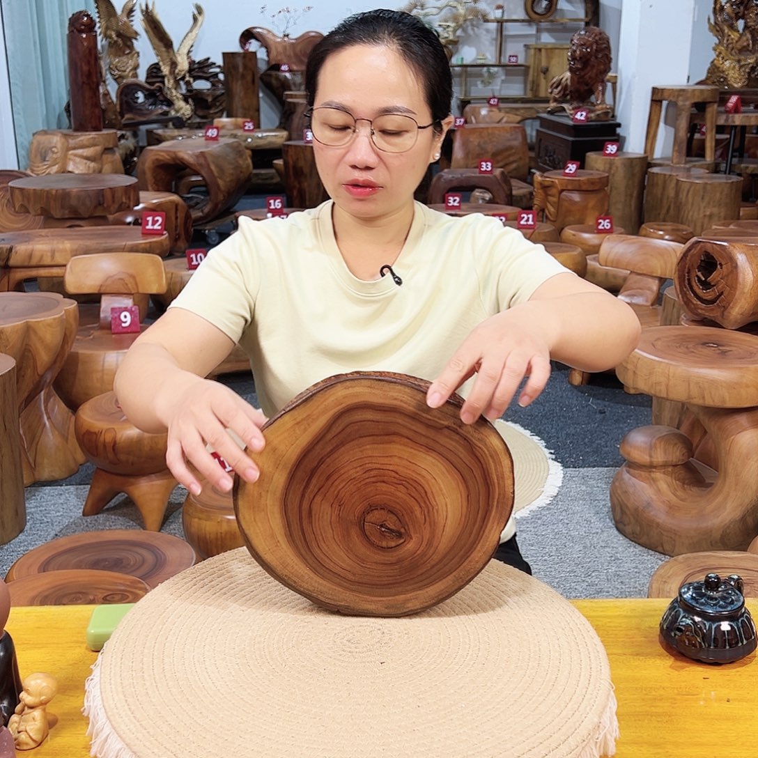 号香樟木尺寸：25-23-5cm