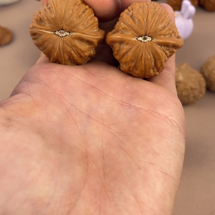 铁锤妹妹37尺文玩核桃
