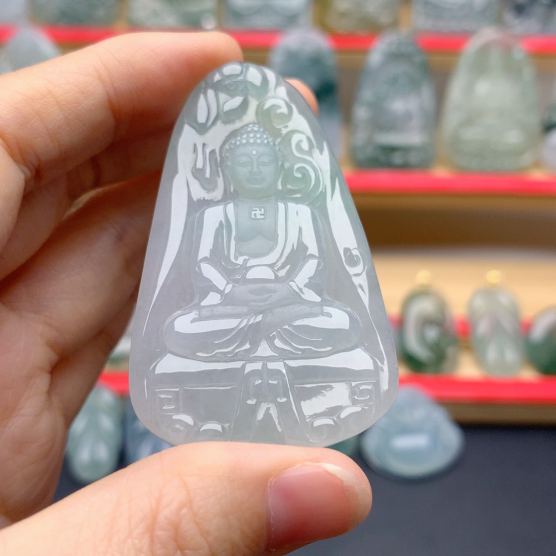 翡翠未镶嵌颈饰大日