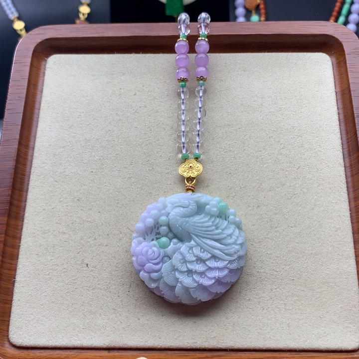 翡翠颈饰未镶嵌翡翠凤凰