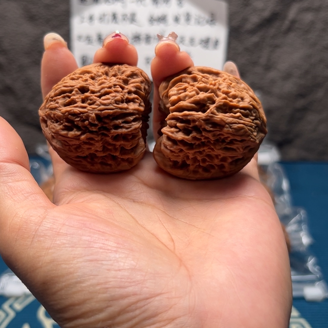 密***叔文玩核桃把件南疆43愣子黄线