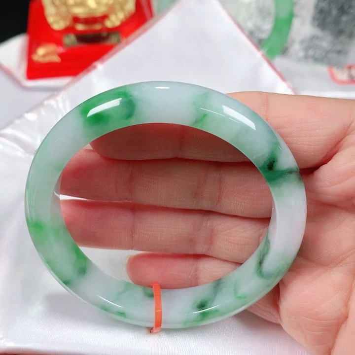 缅甸天然翡翠手镯A货圈口54编号1074