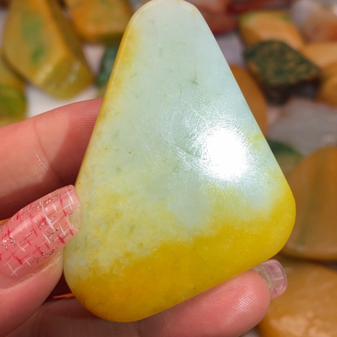 翡翠颈饰未镶嵌缅甸翡翠