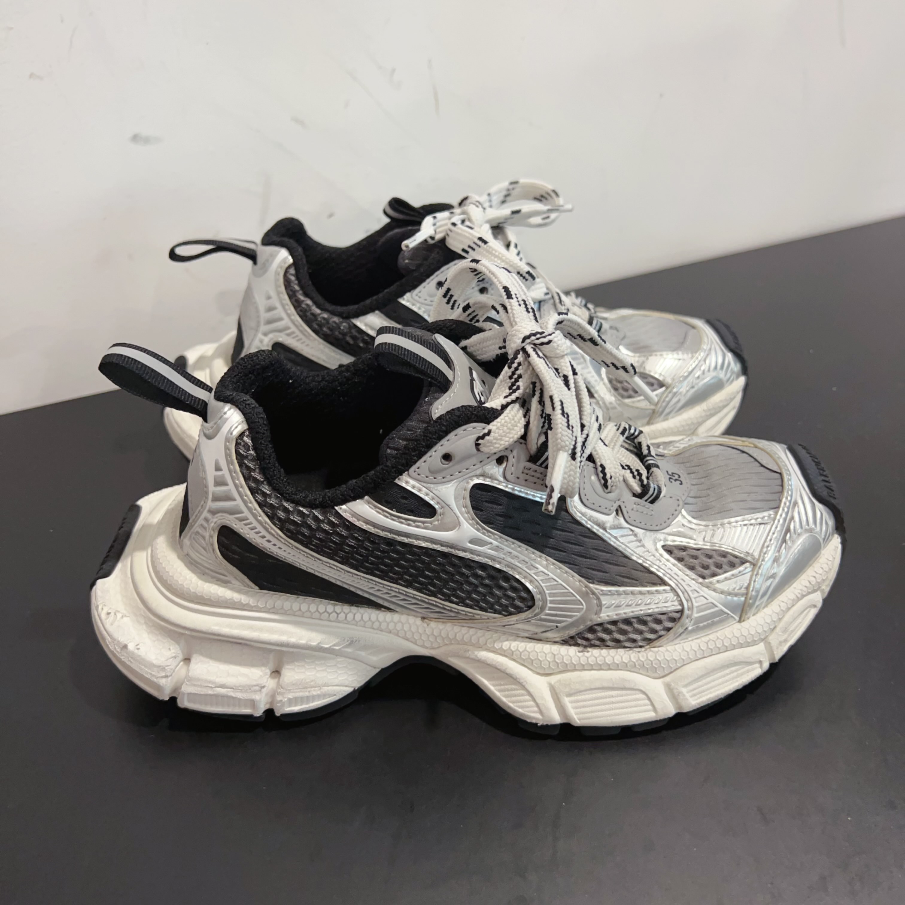 99新 Balenciaga/巴黎世家 老爹鞋 尺码35成色看直播GSS29530