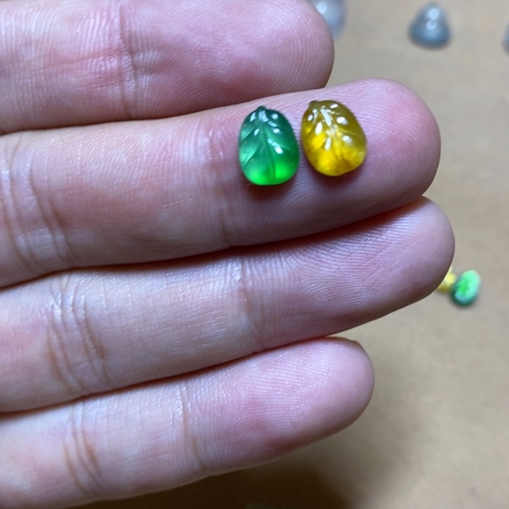 定制翡翠18K金镶嵌树叶