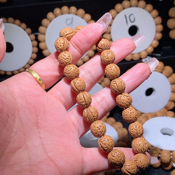 手串桃核野生金豆