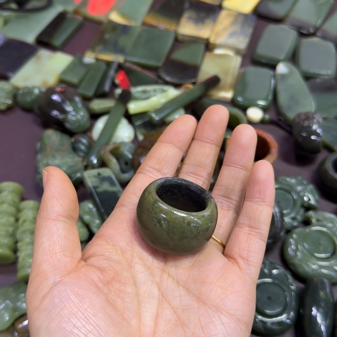 岫岩河磨玉（透闪石质玉）未镶嵌挂件