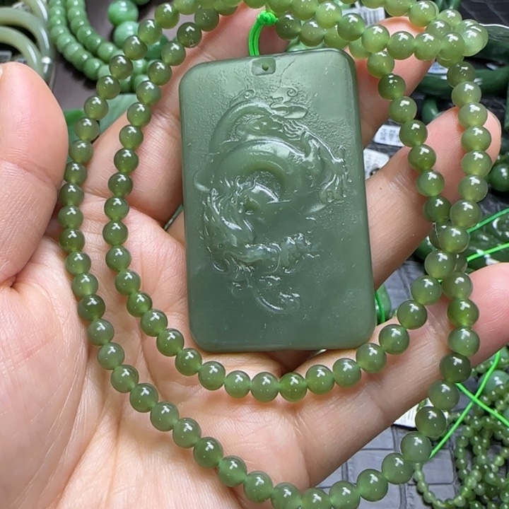 和田玉吊坠未镶嵌